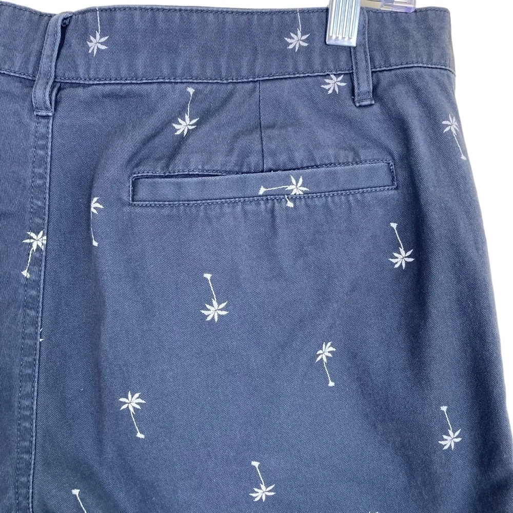 Junk Food x Disney Mickey Mouse Palm Tree Flat Front Chino Shorts Grey 7” M